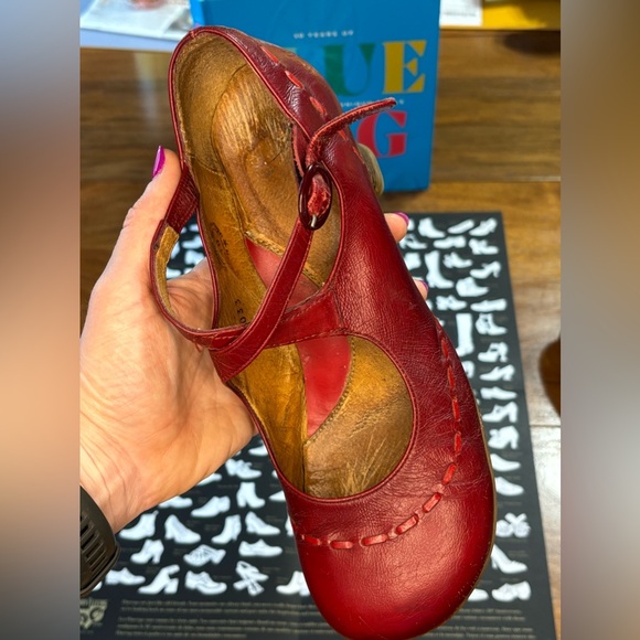 John Fluevog Operetta Malibran Red AND Black Heels Size 10 Project Shoes (2 prs) - Picture 9 of 16